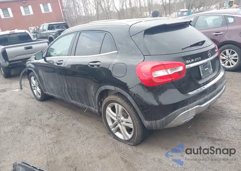 2019 Mercedes-Benz Gla 250 4Matic z USA, uszkodzony, nr VIN WDCTG4GB8KJ550173